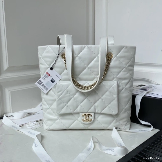 Firstbag Ru Lambskin CHANEL Shiny Bag Shopping 0717